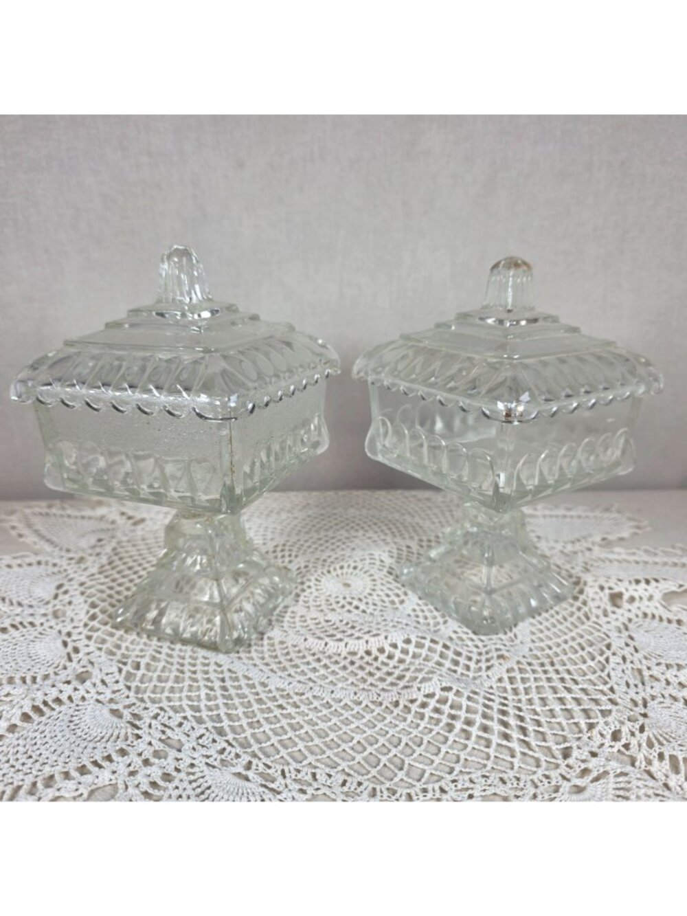 Vintage Clear Glass Pedestal Candy Dish Set of 2 Lidded Compote Pressed Glass Tr - Picture 3 of 11
